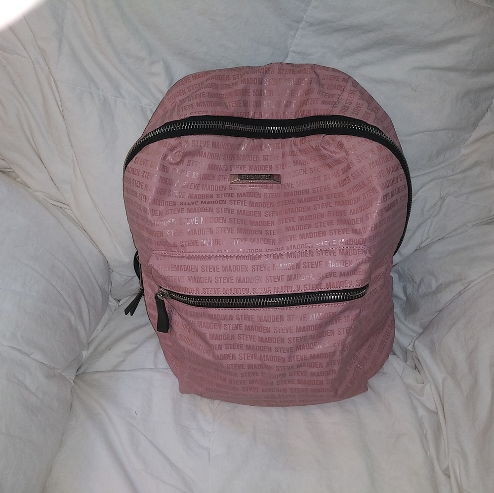 Back pack - Picture 3 of 3